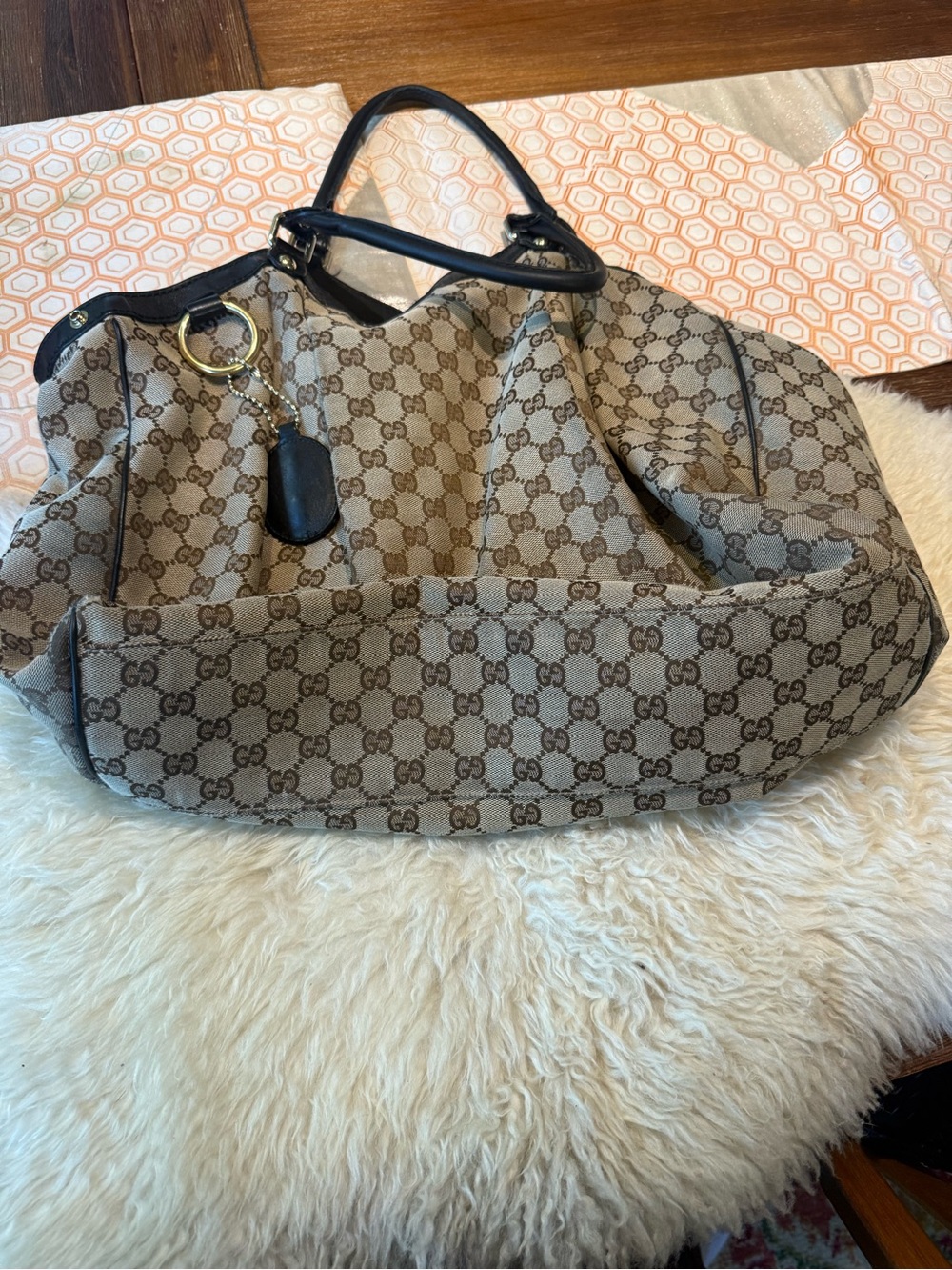 AUTHENTIC large Gucci Sukey Tote Bag - Picture 3 of 7